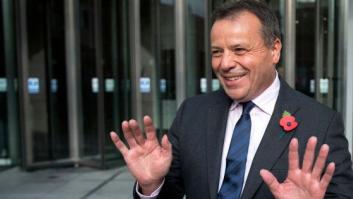 El gran inversor del Brexit, investigado por delitos de financiación y violación de la privacidad