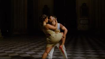 Rezan con velas ante la Catedral de Toledo como "reparación" tras el vídeo de C. Tangana