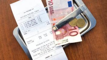 Una familia denuncia a un restaurante por el mensaje que encontraron en la cuenta