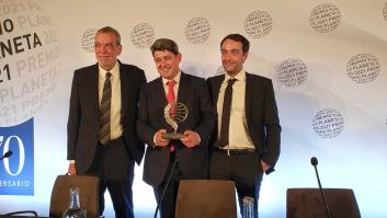 Carmen Mola y Paloma Sánchez-Garnica, ganadora y finalista del Premio Planeta