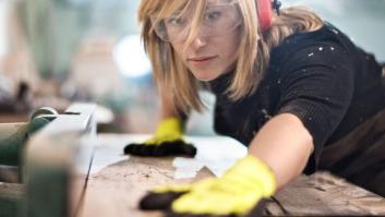 Cuotas, CV anónimo, vigilancia: recetas ante la brecha de género laboral