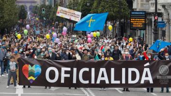 Vallas con su cara y su nombre: Vox acosa a un diputado para que rechace la cooficialidad del bable