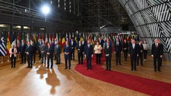 Muchos no pueden creerse lo que pasa con Merkel en esta foto