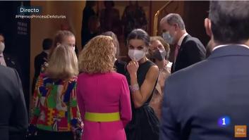 Pilar Eyre comenta el llamativo gesto que ha tenido Letizia con la reina Sofía y así lo define