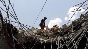 Al menos 54 personas mueren en bombardeos de la alianza árabe en la capital yemení