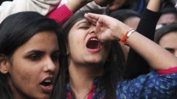 India prohíbe la práctica musulmana por la que el marido puede divorciarse si dice tres veces la palabra "talaq"