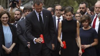 El alcalde Alcorcón carga contra Colau por esta foto: "Allanó el recorrido de los terroristas"