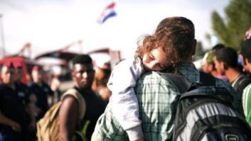 Los refugiados, más de 21.000 en tres días, llegan a Croacia a través de campos de maíz