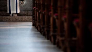 Castigan a una pareja que tuvo sexo en el altar de una iglesia a hacer un curso de formación