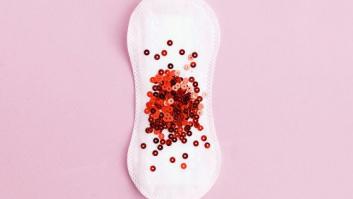 Un esqueleto rojo en el armario