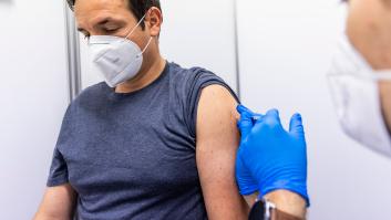 Austria confina a la población no vacunada