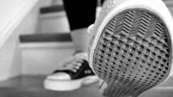 Por qué quitarte los zapatos al entrar a casa es lo mejor que puedes hacer