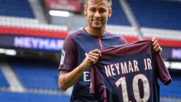 Neymar ya viste la camiseta del PSG