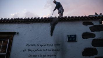 Dos meses entre ceniza, rugido y devastación: "Mi futuro es igual de negro que el humo del volcán"