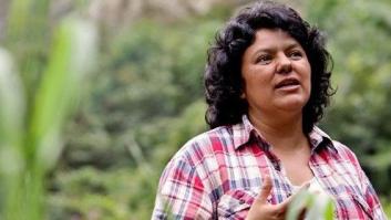 Con la madre de Berta Cáceres