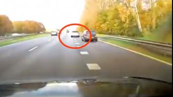 La maniobra del coche gris da la vuelta al mundo: la reacción es unánime