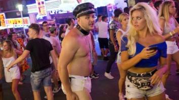 Un grupo de ingleses agrede a un equipo de Cuatro que grababa la noche en Magaluf