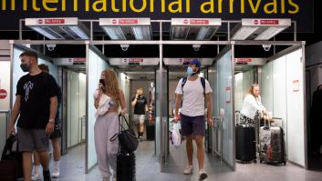 Reino Unido suspende los vuelos desde seis países africanos ante la nueva variante del coronavirus