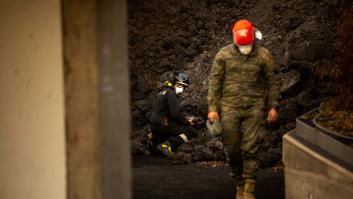 Aislan en cuarentena a once militares de la UME que dan positivo en La Palma