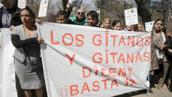 Nadie la ayudó: muere una niña de 8 años aplastada por una puerta automática en Grecia