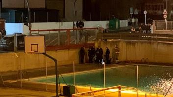 Trata de saltar a la piscina del parque de bomberos de Badajoz y acaba en la UCI