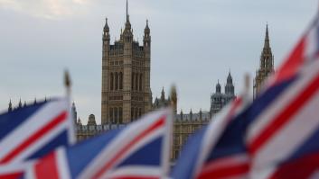 Encuentran restos de cocaína en los baños del Parlamento británico