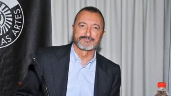 Pérez-Reverte emociona a los internautas con su homenaje a una lectora fallecida