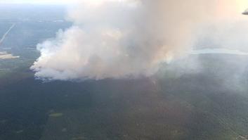 220 incendios en Canadá obligan a evacuar a más de 14.000 personas