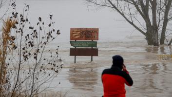 Zaragoza mantiene la alerta ante la crecida del Ebro a pesar de la rebaja de previsiones de caudal