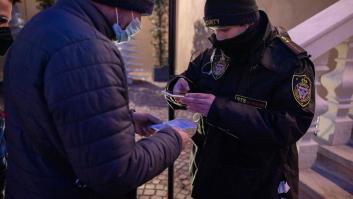 Un estudio de 'The Lancet' afirma que el certificado covid puede aumentar las vacunaciones