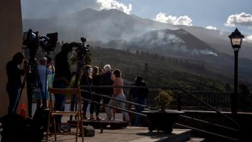 “Es como un niño chico, no digas nada, no sea que se despierte”: la tensa calma por el volcán