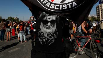 La muerte de la viuda de Pinochet agita el cierre de la campaña electoral en Chile