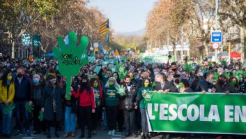 Miles de personas se manifiestan en Barcelona en defensa del catalán en las aulas