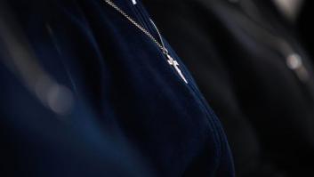 Rompen la nariz a una religiosa en Granada tras gritarle "por monja"