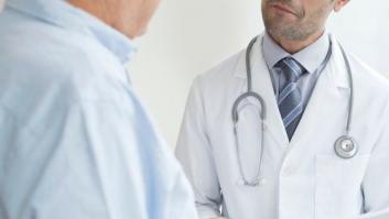 Casi 400 médicos y científicos piden a Sanidad actuar contra las pseudociencias