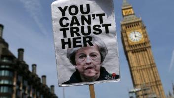 Theresa May pide perdón por el desastre de la torre Grenfell