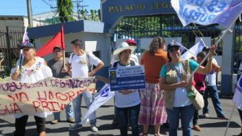 Centroamérica, a la deriva...