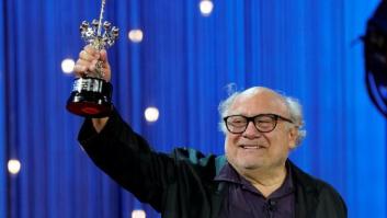 Danny DeVito dedica el Premio Donostia a sus fans que "pagan una entrada por ir al cine"