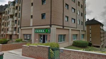 Un tuitero descubre el extraño fenómeno que se produce en esta farmacia de Oviedo