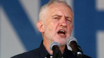 Aunque el dedo señale a May, también deberíamos mirar a Corbyn