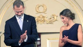 Abucheos en el Teatro Real al salir dos miembros del equipo de ‘Faust ’a saludar con lazos amarillos