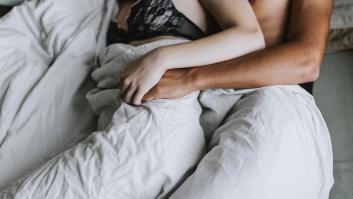 La postura sexual que siempre funciona, aunque estéis vagos