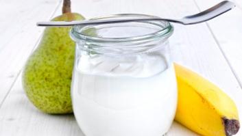 El contenido de azúcar de la mayoría de los yogures de supermercado, muy por encima del umbral recomendado