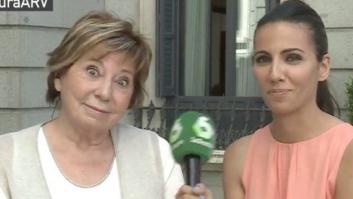 El extraño episodio en el Congreso de Celia Villalobos pasando mensajes de móvil sobre Podemos a Ciudadanos