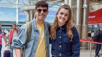 Sonrientes, abrazados y en bañador: la foto de las vacaciones de Alfred y Amaia