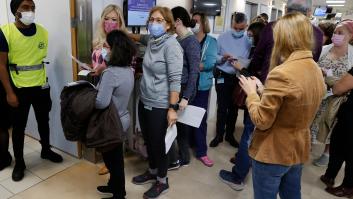 Israel estudia levantar restricciones y optar por un "contagio masivo" frente a ómicron