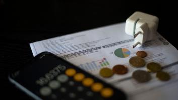 La luz comienza 2022 con una caída y se situará en 122,63 euros/MWh