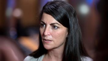 La comentada reacción de Macarena Olona tras aparecer en este rótulo de 'Cachitos'