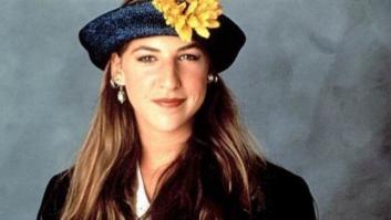 Vuelve el pintalabios marrón de los noventa