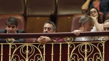'Cazan' al alcalde de A Coruña jugando al Candy Crush en el Congreso